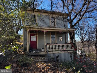 105 Clifford St, Staunton, VA 24401