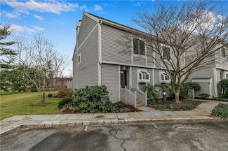 11 Strathmore Ln Unit 11, Westport, CT 06880