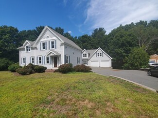 92 Center St, Groveland, MA 01834