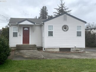 374 Warren St S, Monmouth, OR 97361