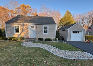 21 Highland Park Rd, Rutland, MA 01543