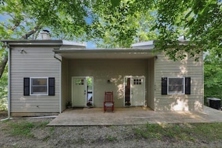 1275 Taos Ln, Sugar Grove, OH 43155