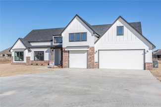 13801 N 54th Ave E, Collinsville, OK 74021