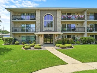17721 Bernard Dr Unit 2B, Orland Park, IL 60467