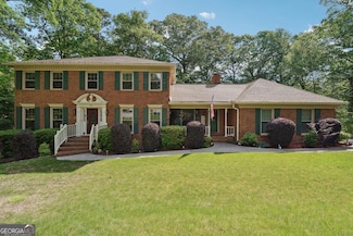 5027 Castlewood Dr SW, Lilburn, GA 30047