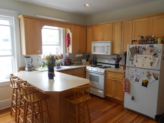 5 Newton St Unit 2, Cambridge, MA 02139