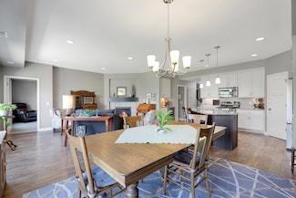 8824 Upper 7th Place N, Lake Elmo, MN 55042