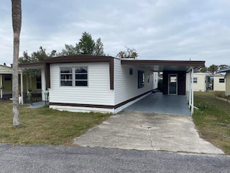 50 Joy Ln, Tavares, FL 32778