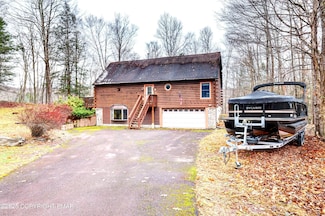 21 Sugar Maple Mew, Lake Ariel, PA 18436