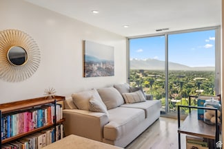 777 E South Temple Unit 13B, Salt Lake City, UT 84102