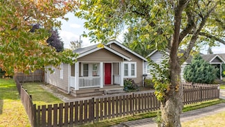 2925 Dover St, Longview, WA 98632