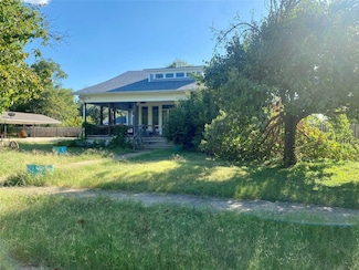 407 S Tyler St, Mc Gregor, TX 76657