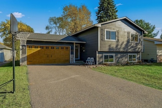 5538 Yates Ave N, Minneapolis, MN 55429