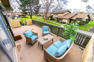 800 Lexington St Unit 39, Delano, CA 93215