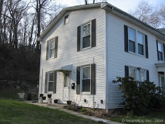 321 Robinwood Rd Unit Left Side, Waterbury, CT 06708