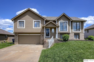 705 Ruby Rd, Papillion, NE 68133