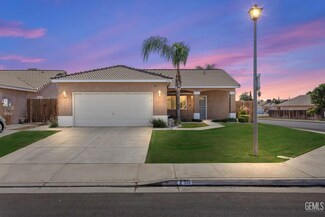 259 W Pilot Ave, Bakersfield, CA 93308