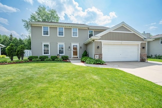 1307 Blue Ridge Dr, Green Bay, WI 54304
