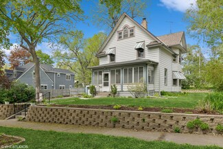 2375 Doswell Ave, Saint Paul, MN 55108