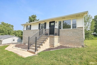 904 Hall Ave, Oolitic, IN 47451