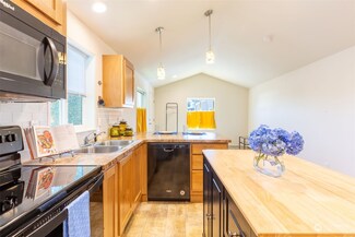 23708 Locust Way Unit 37, Bothell, WA 98021