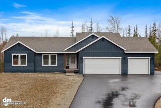8841 E Honey Bear Cir, Palmer, AK 99645