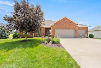 2111 Bunker Ct, Auburn, IN 46706