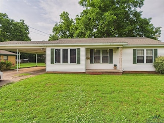 411 W Harrison St, Jefferson, TX 75657