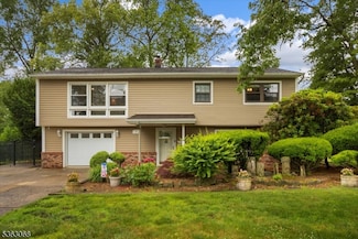 5 Edgewood Ct, Ringwood, NJ 07456