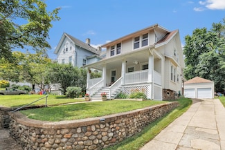 17 Orchard St, Shelton, CT 06484