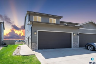 5520 Seville Place, Sioux Falls, SD 57108