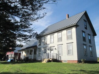 956 Woodsville Rd, Monroe, NH 03771