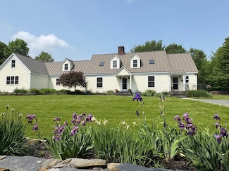 687 S Perry Rd, Woodstock, VT 05091