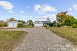 14700 Lincoln Park Dr, Gowen, MI 49326