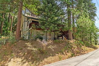 30878 Valley Oak Dr, Running Springs, CA 92382