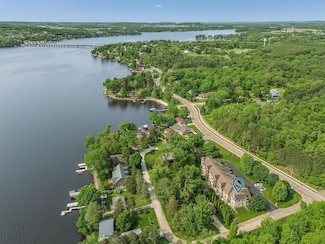 691 N River St, Merrimac, WI 53561