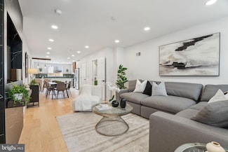 2330 E Fletcher St, Philadelphia, PA 19125