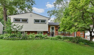 220 N Williston St, Wheaton, IL 60187