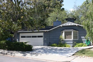 3760 Country Club Dr, Redwood City, CA 94061