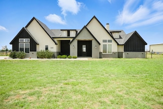 588 County Road L, Wilson, TX 79381