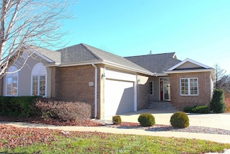 4837 Rockridge Ct, Manhattan, KS 66503