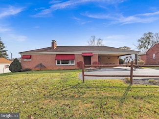 11711 Robinwood Dr, Hagerstown, MD 21742