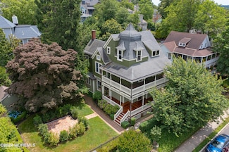 34 4th Ave, Atlantic Highlands, NJ 07716