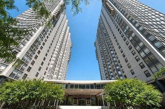 5701 N Sheridan Rd Unit 6T, Chicago, IL 60660