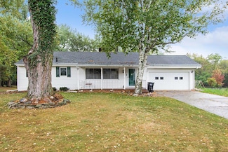 760 Woodbine Blvd, Jackson, MI 49203