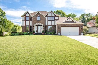 2410 Wynde Tree Dr, Seven Hills, OH 44131