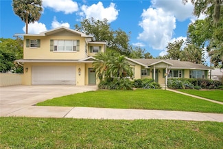 606 N McDonald St, Mount Dora, FL 32757