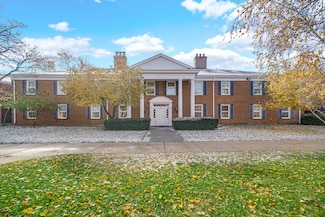 521 Coventry Ln Unit 12, Crystal Lake, IL 60014