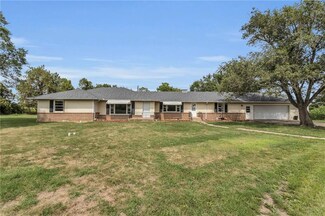 13574 SE Texas Rd, Kincaid, KS 66039