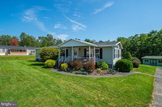 412 Allenbrook Ln, Reading, PA 19606